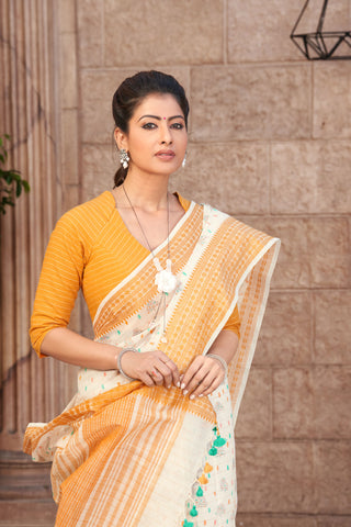 Chettinadu Cotton saree in Off-White and handprint