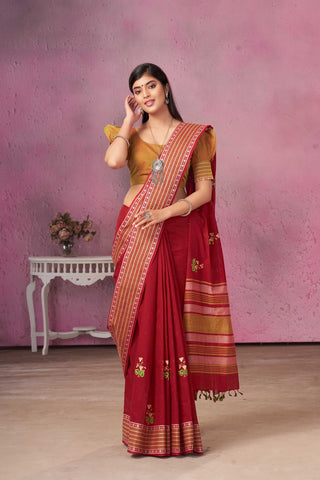 Kanchi Cotton Saree With Flower Design embroidery Work.