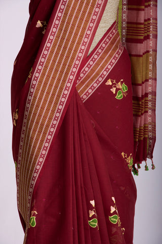 Kanchi Cotton Saree With Flower Design embroidery Work.