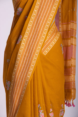 Kanchi Cotton Saree With Flower Design embroidery Work.