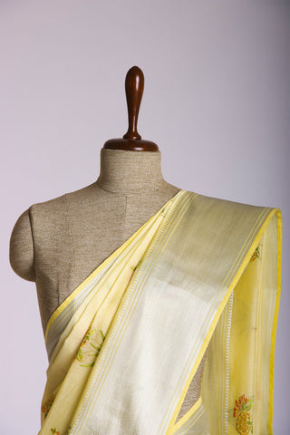 Mangalagiri silk saree with  flower design hand embroidered.