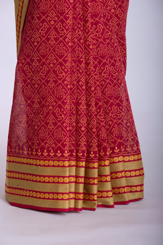 Chittinadu Cotton Bandhini Print Saree With Thread Weaving Border.