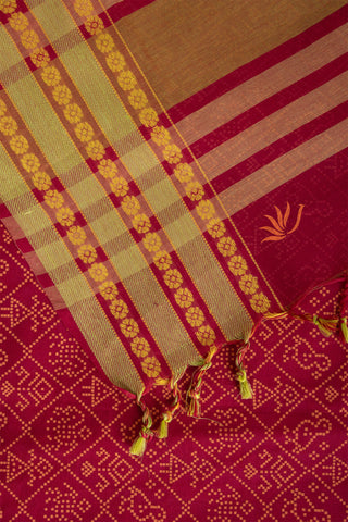 Chittinadu Cotton Bandhini Print Saree With Thread Weaving Border.