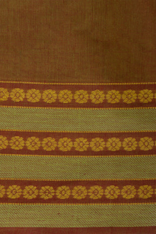 Chittinadu Cotton Bandhini Print Saree With Thread Weaving Border.