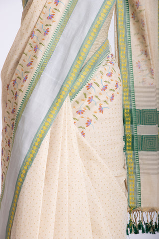 Kanchi cotton saree in floral print with texture