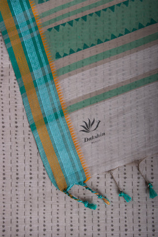 Kanchi cotton saree in dots and small lines print with texture