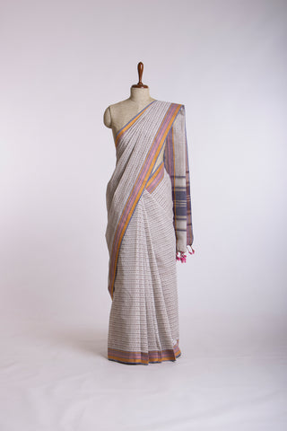 Kanchi cotton saree in dots and small lines print with texture