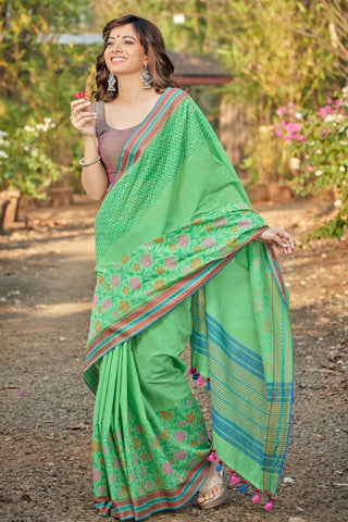 Kanchi cotton saree in floral print with texture