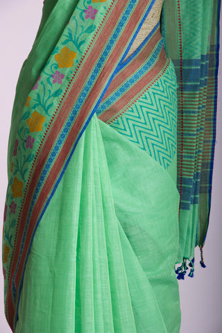 Kanchi cotton saree in floral print with texture