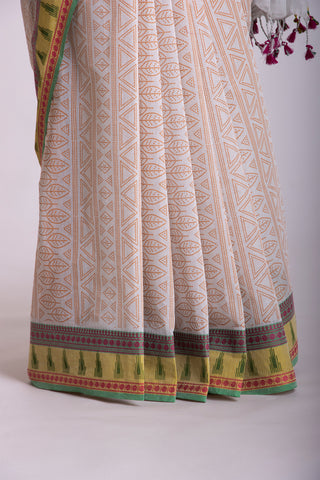 Kanchi cotton saree in floral print with texture