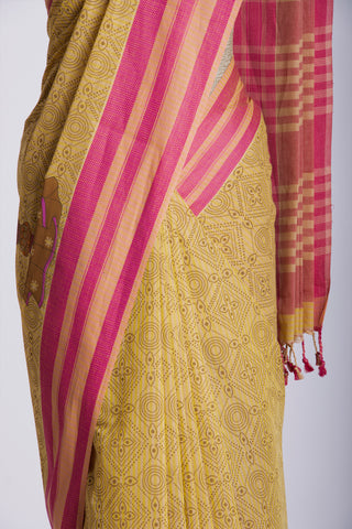 Kanchi Cotton Saree In Girl With Pot Print With Texture