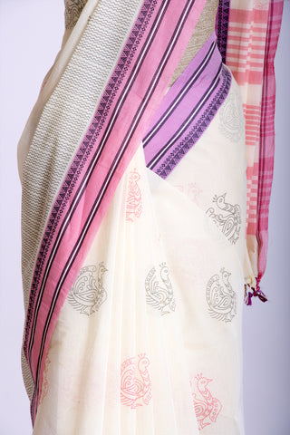 Kanchi Cotton Saree In Peacock Print With Texture.