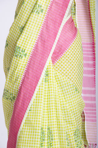 Mangalagiri cotton saree with small chacks with green color print