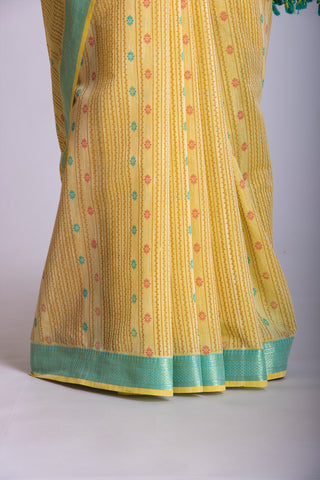 Mangalagiri Cotton Saree With Small Flower Print And With Weaving Border.