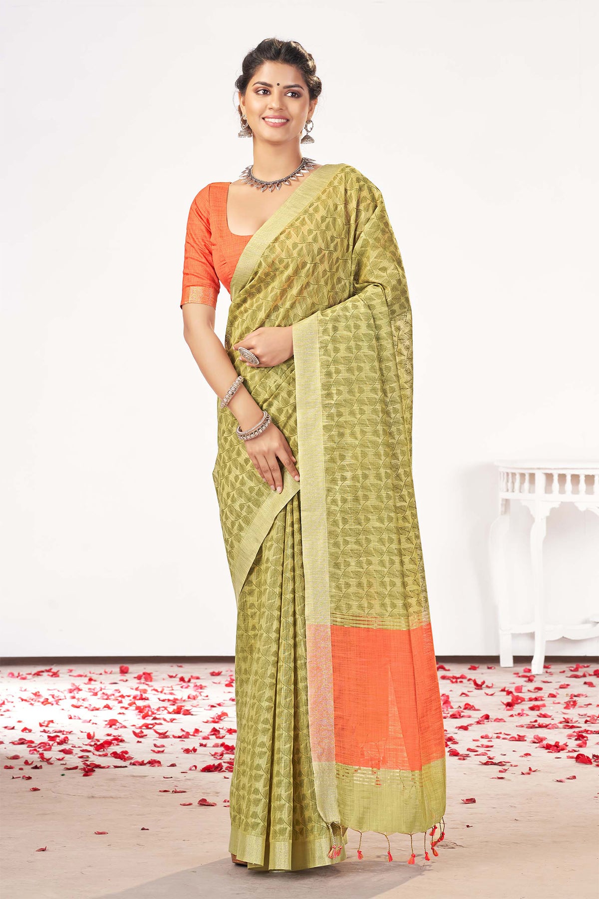 Mangalagiri silk saree with allover leafs print