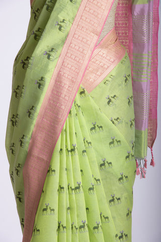 Mangalagiri silk in deers print with texture