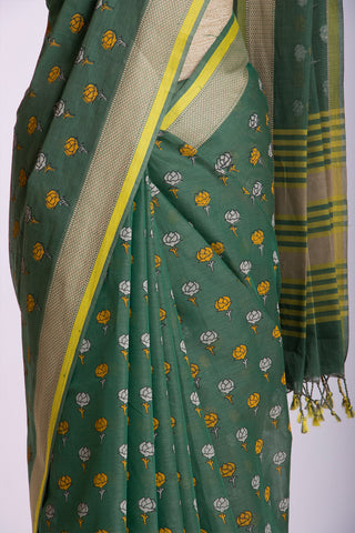 Venkatagiri Cotton Printed Sarees With Beautiful Flower Prints.