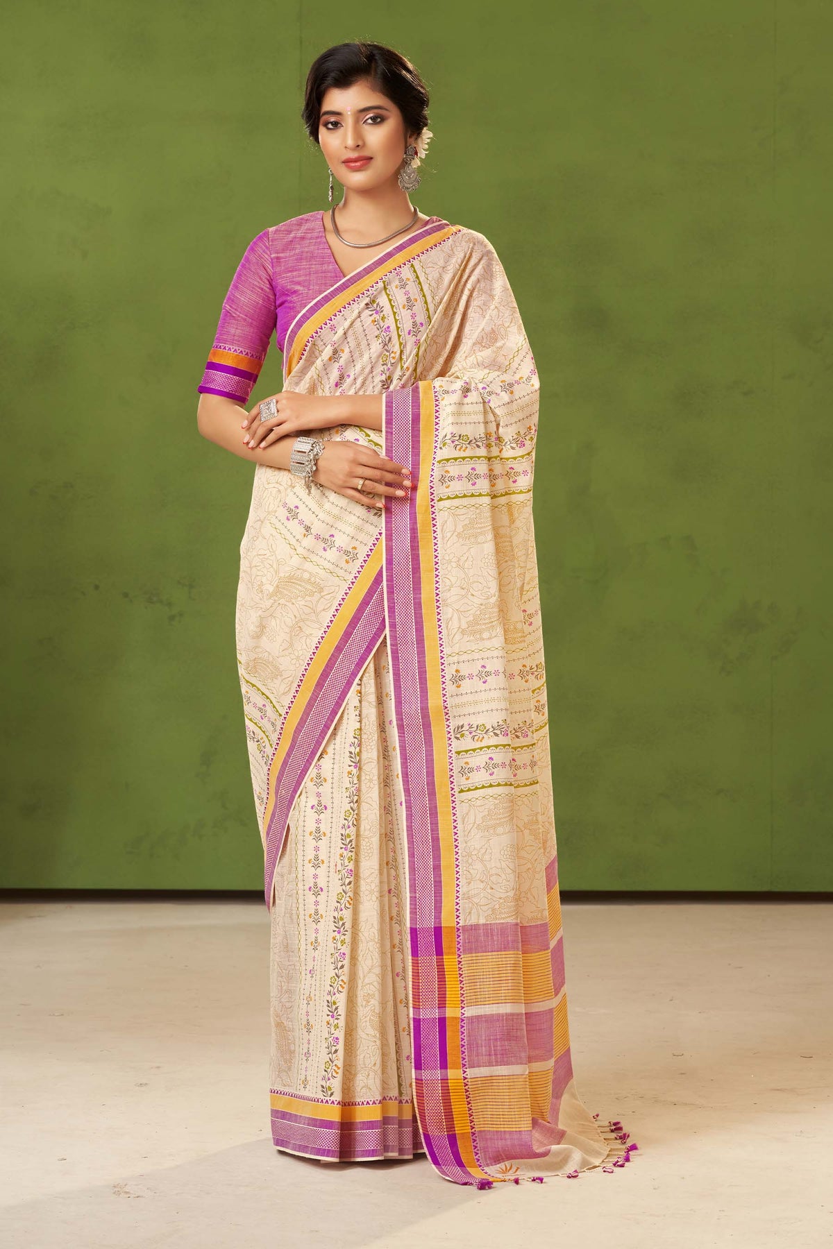 Venkatagiri Cotton Saree In Floral Print With Texture.