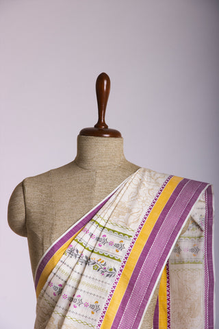 Venkatagiri Cotton Saree In Floral Print With Texture.