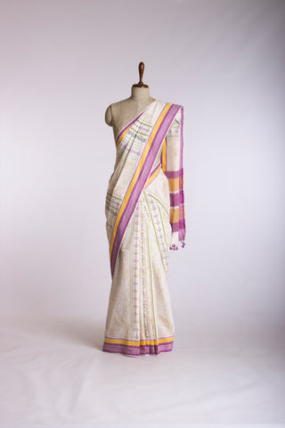 Venkatagiri Cotton Saree In Floral Print With Texture.