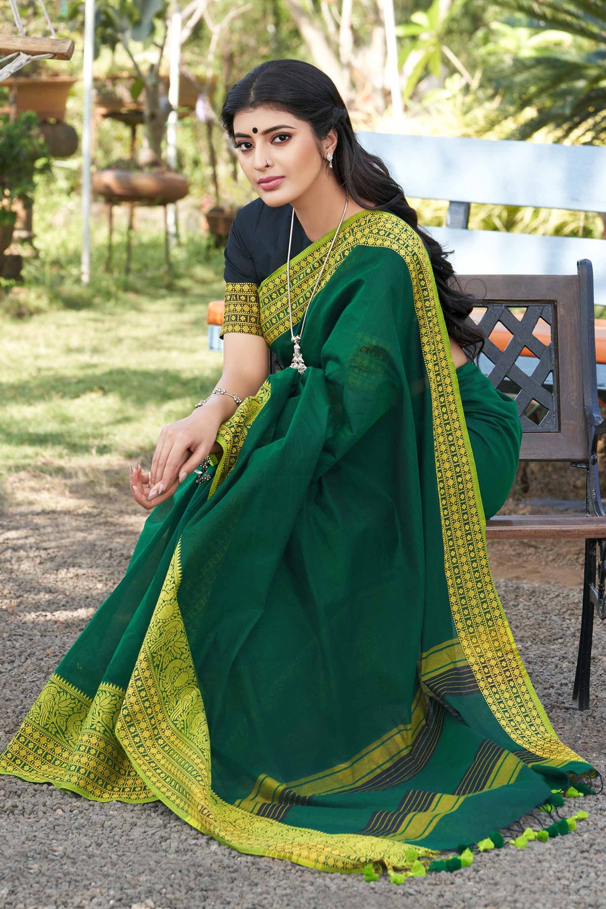 Chirala Cotton Saree With Weave Border In Bottle Green With Olive Green Slub Texture.