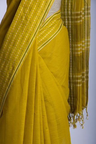 Chettinadu Cotton Saree In Sea Green With Soft Amber.