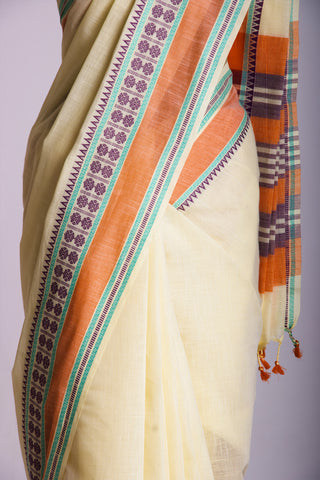 Chettinadu Cotton Saree In Cream With Rudraksha Border.