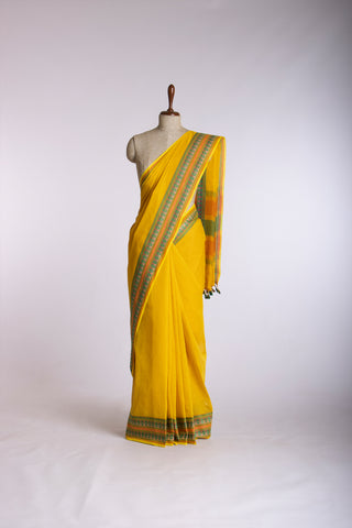 Chettinadu Cotton Saree In Ruby With Contrast Thread Border.