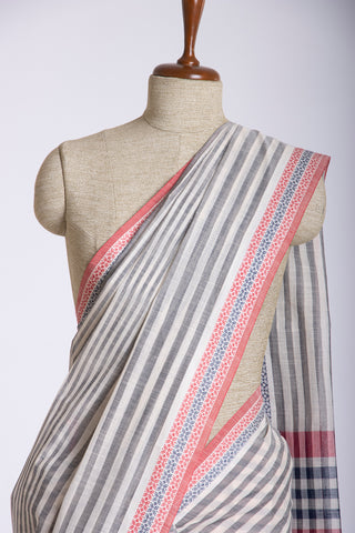 Kanchi cotton saree with lines print with texture