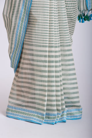 Kanchi cotton saree with lines print with texture