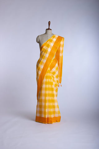 Kanchi Cotton Checks Printed Saree With Texture.