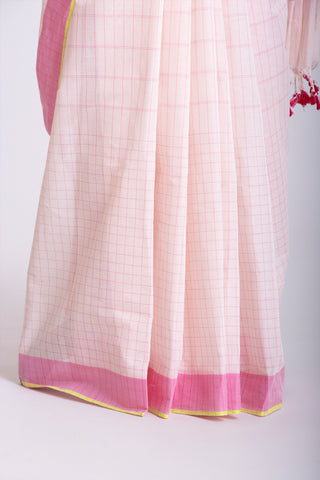 Kanchi Cotton Checks Printed Saree With Texture.