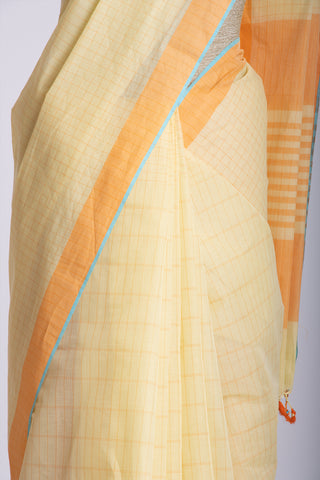 Kanchi Cotton Checks Printed Saree With Texture.