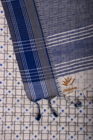 Kanchi Cotton saree  in Off white with geometric pattern hand printed.