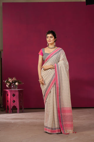 Kanchi Cotton saree  in Off white with geometric pattern hand printed.